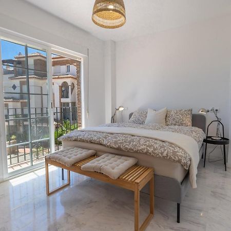Appartamento Blue Marine Gardens I With Pool La Herradura  Esterno foto