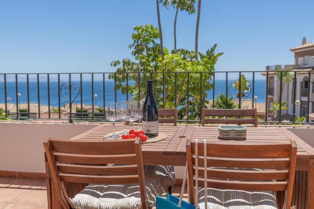 Appartamento Blue Marine Gardens I With Pool La Herradura  Esterno foto